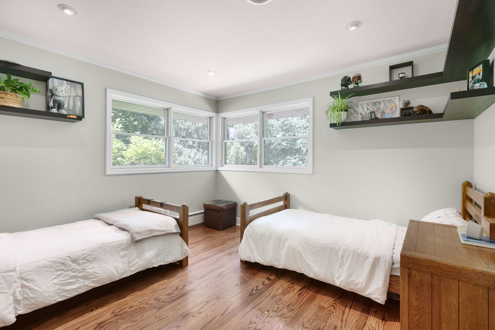 240 Roslyn Road