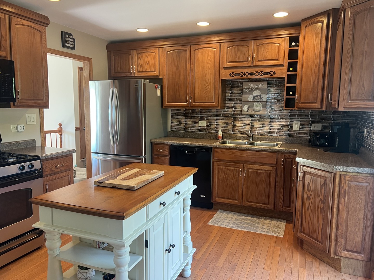 980 Hillcrest Boulevard