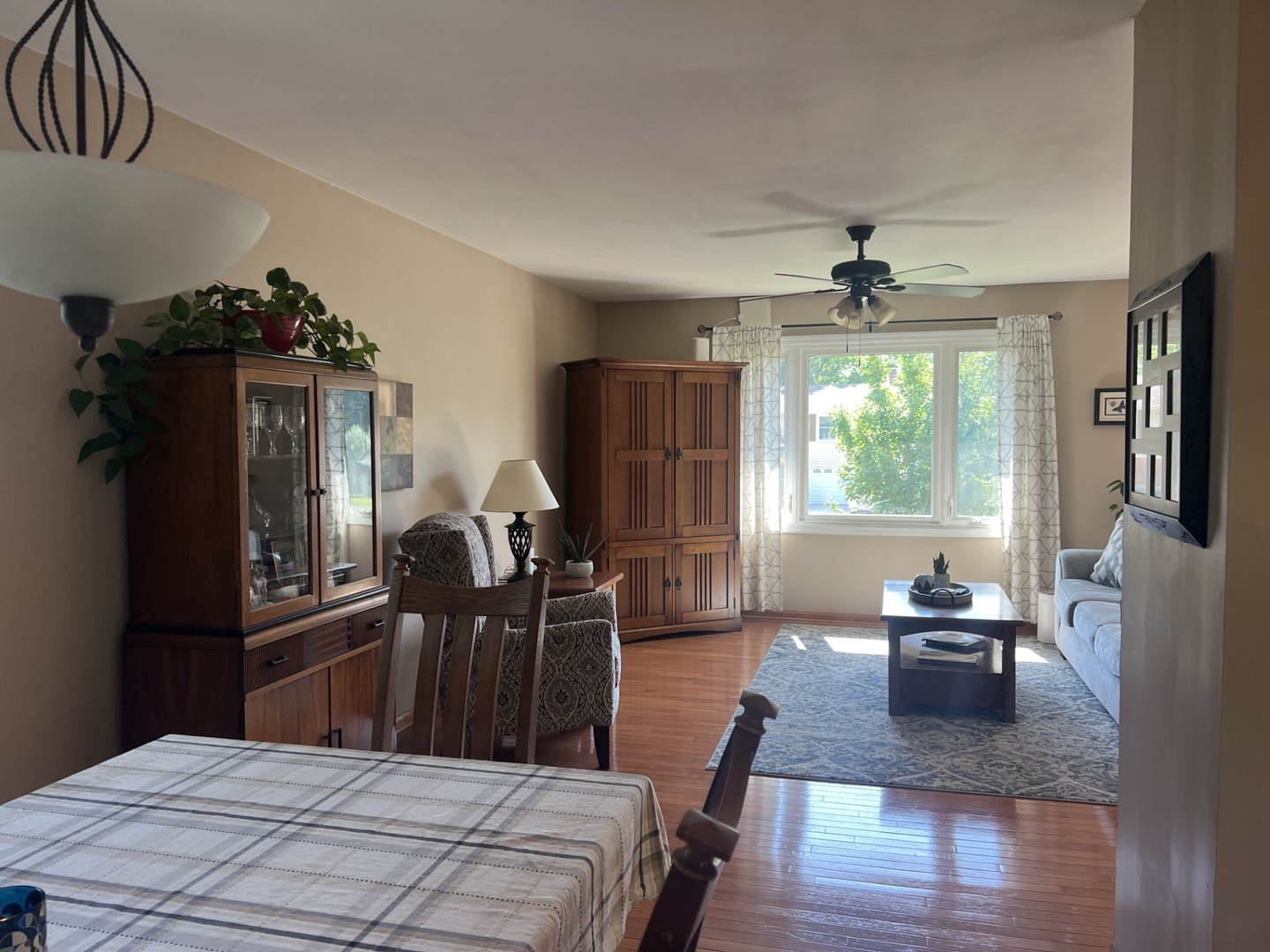 980 Hillcrest Boulevard