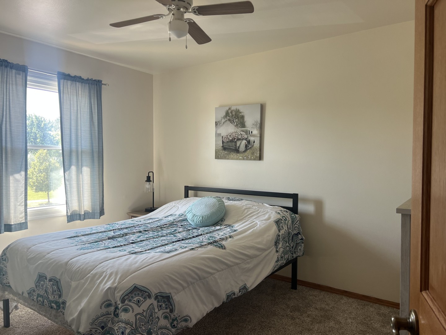 980 Hillcrest Boulevard