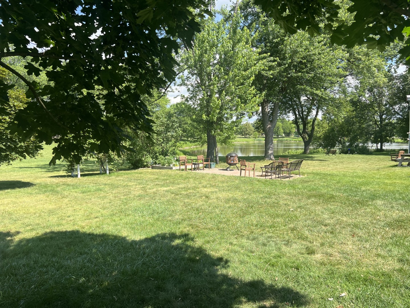 980 Hillcrest Boulevard