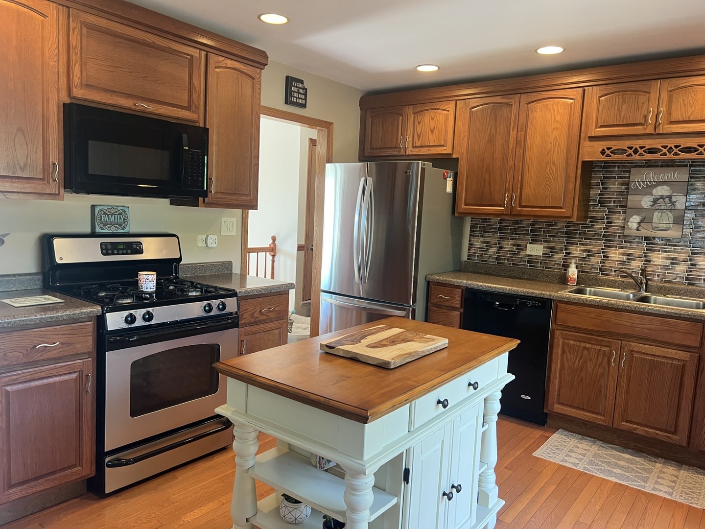 980 Hillcrest Boulevard