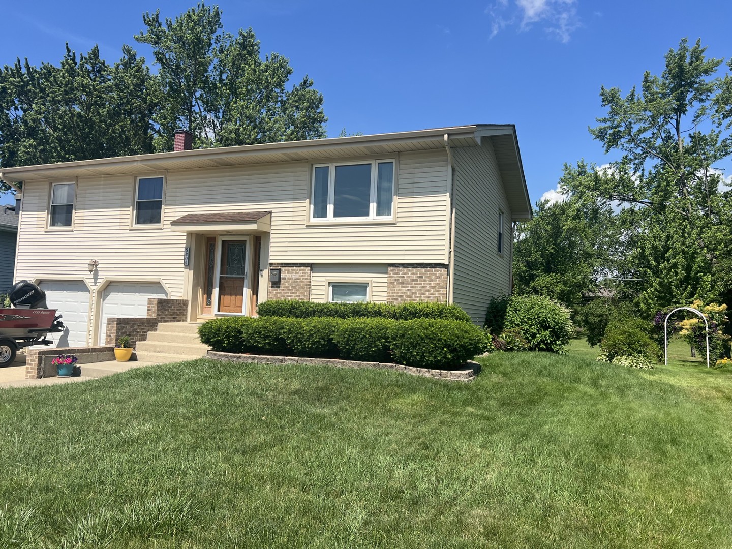 980 Hillcrest Boulevard