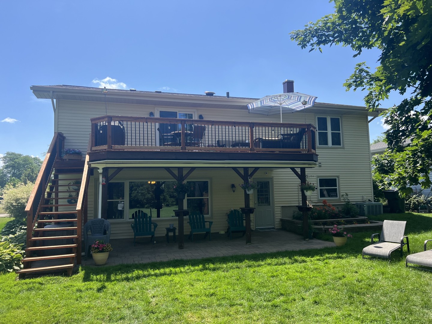 980 Hillcrest Boulevard