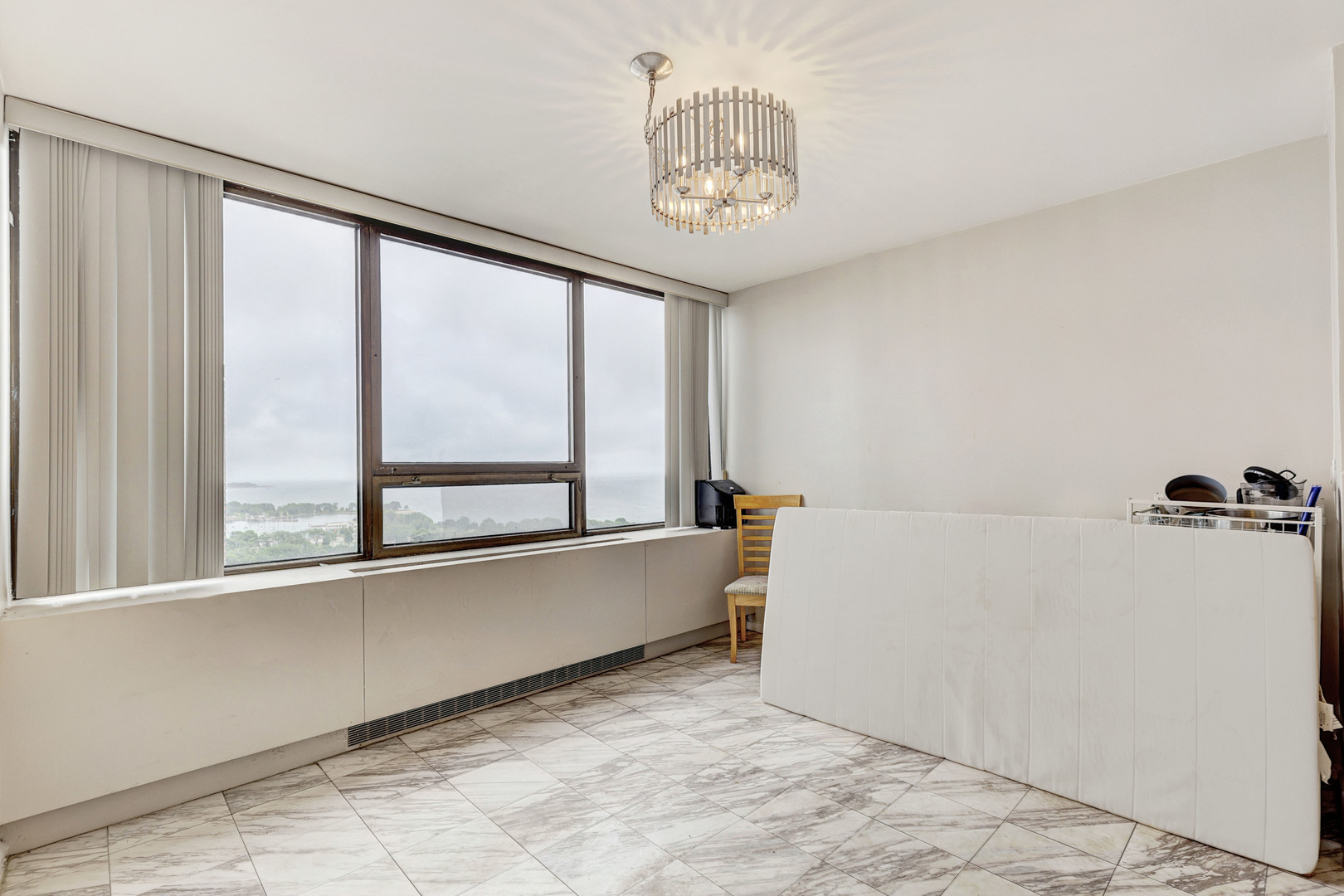 2800 N Lake Shore Drive Unit: 2617