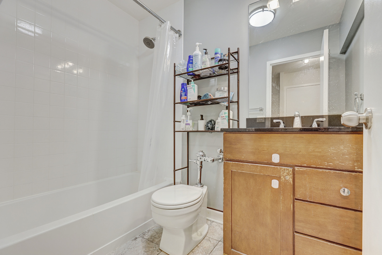 2800 N Lake Shore Drive Unit: 2617