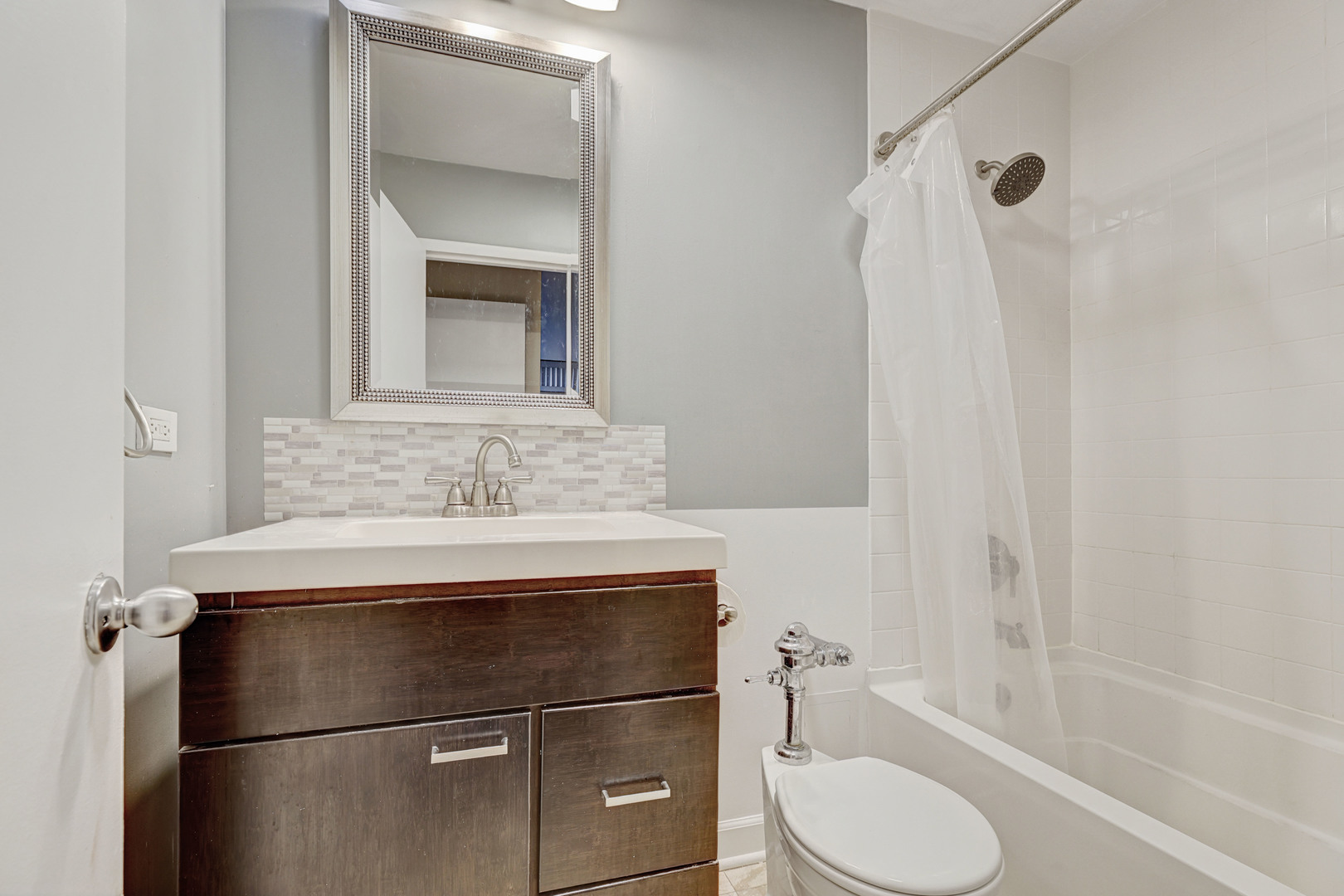 2800 N Lake Shore Drive Unit: 2617