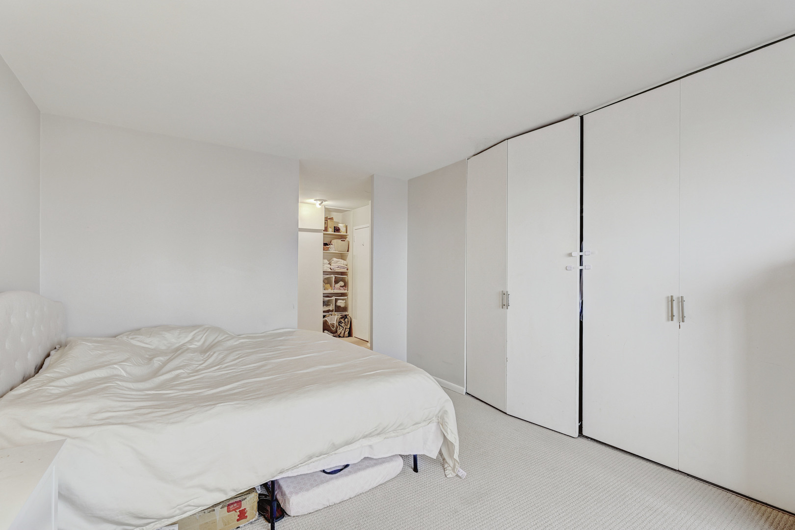 2800 N Lake Shore Drive Unit: 2617