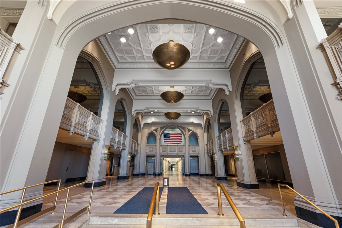 680 N Lake Shore Drive Unit: 914