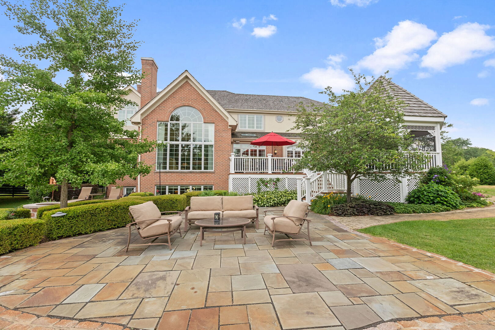 590 Merri Oaks Road