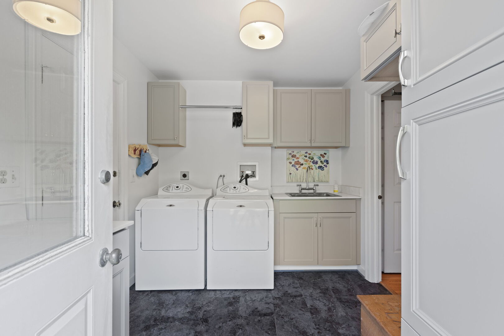 8 Stone Ridge Drive