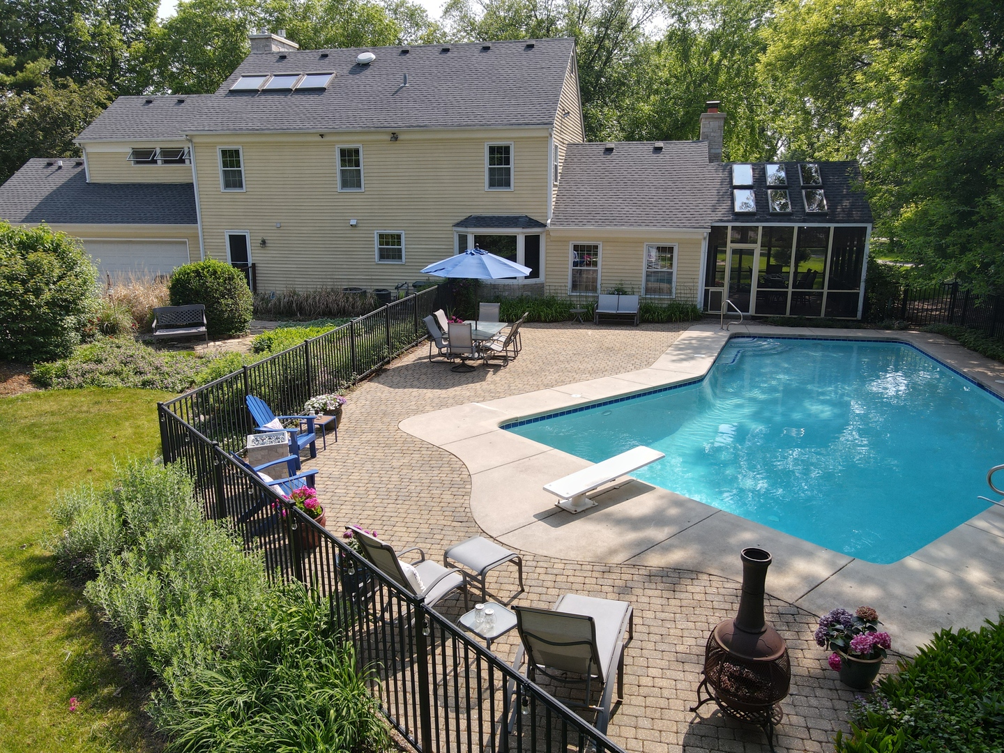 8 Stone Ridge Drive