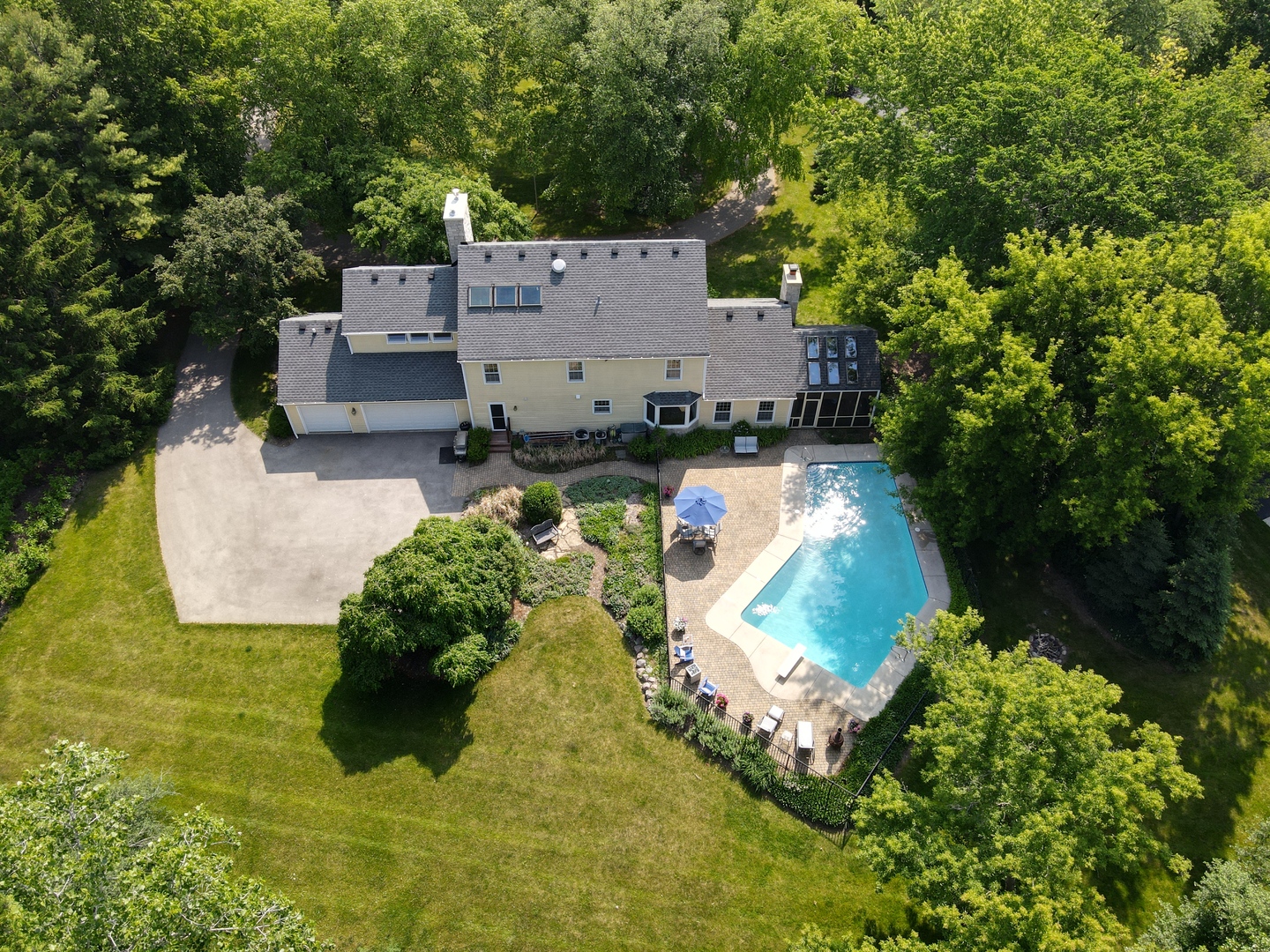 8 Stone Ridge Drive