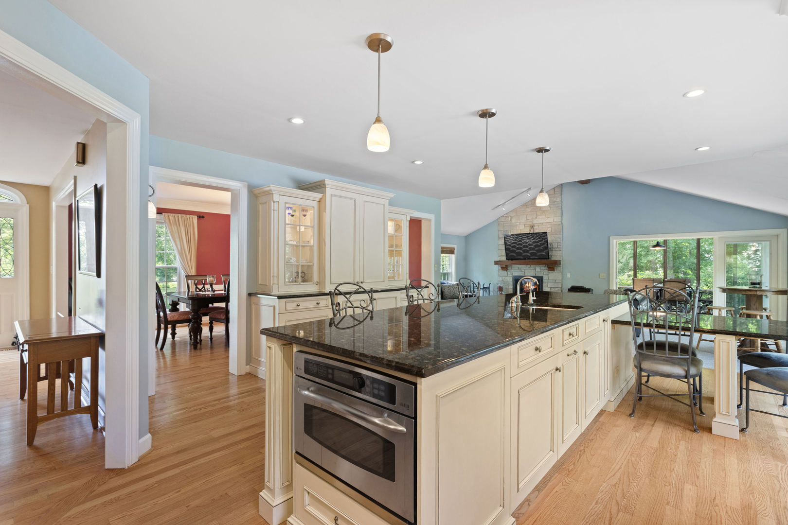 8 Stone Ridge Drive