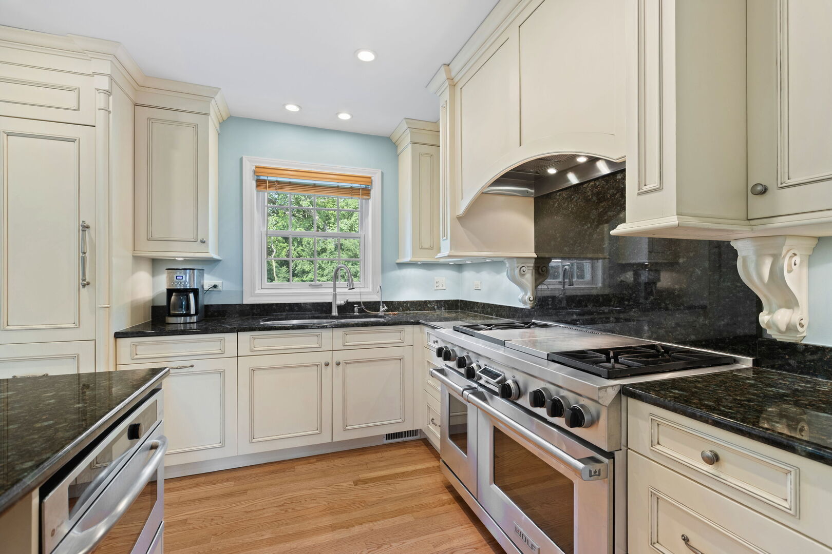 8 Stone Ridge Drive