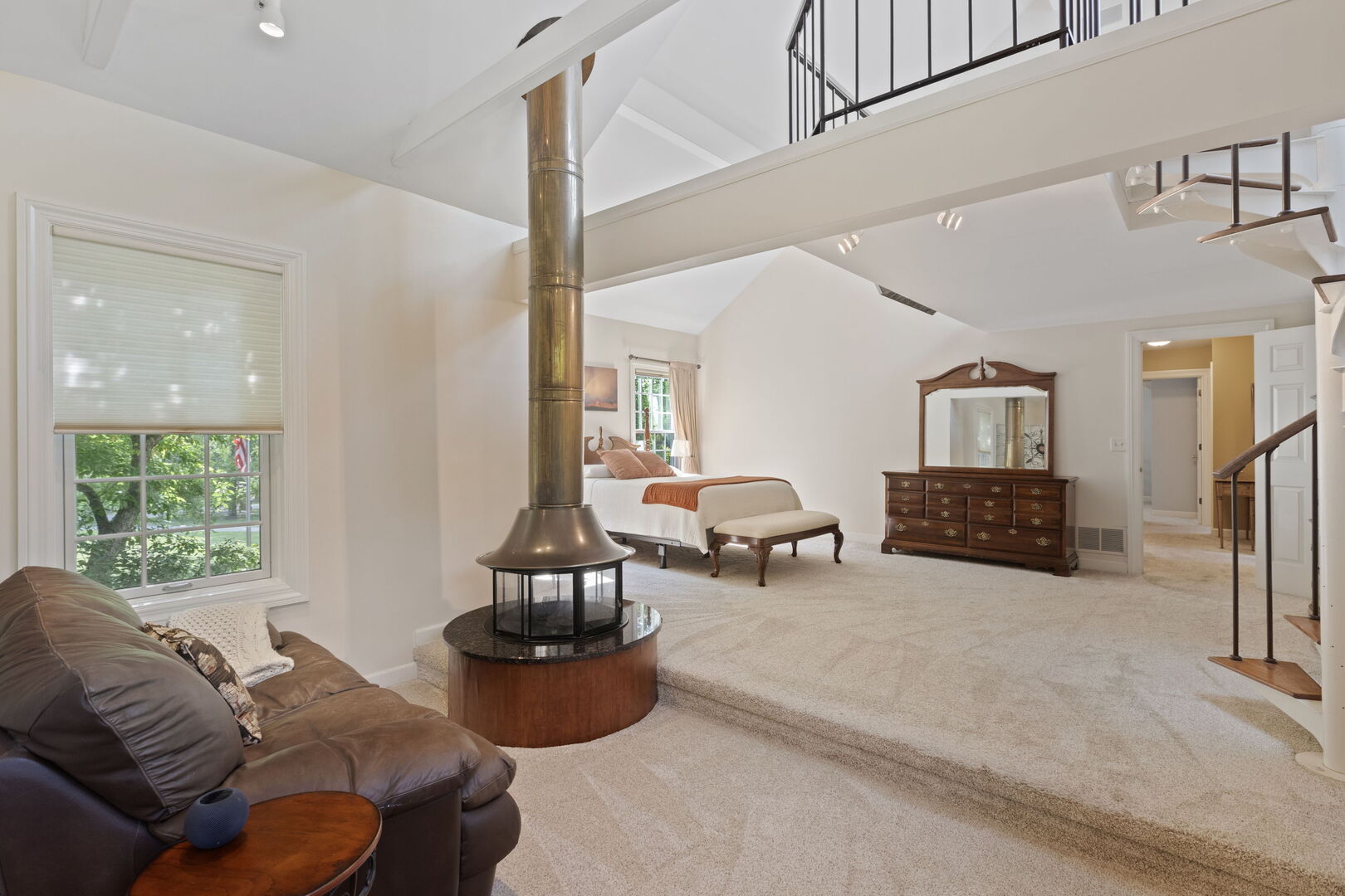 8 Stone Ridge Drive
