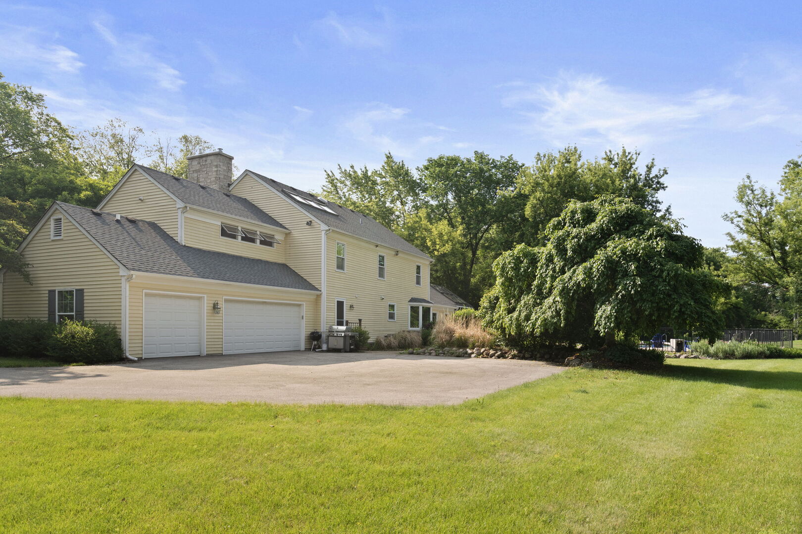 8 Stone Ridge Drive