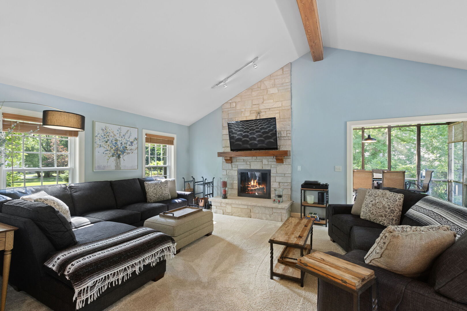 8 Stone Ridge Drive