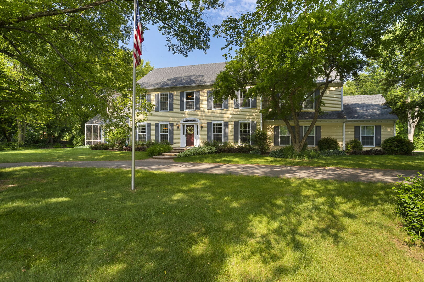 8 Stone Ridge Drive