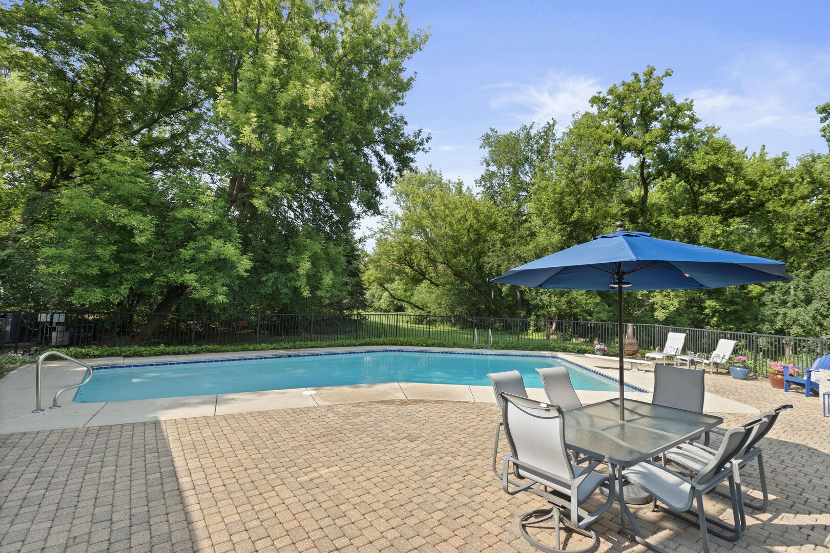 8 Stone Ridge Drive