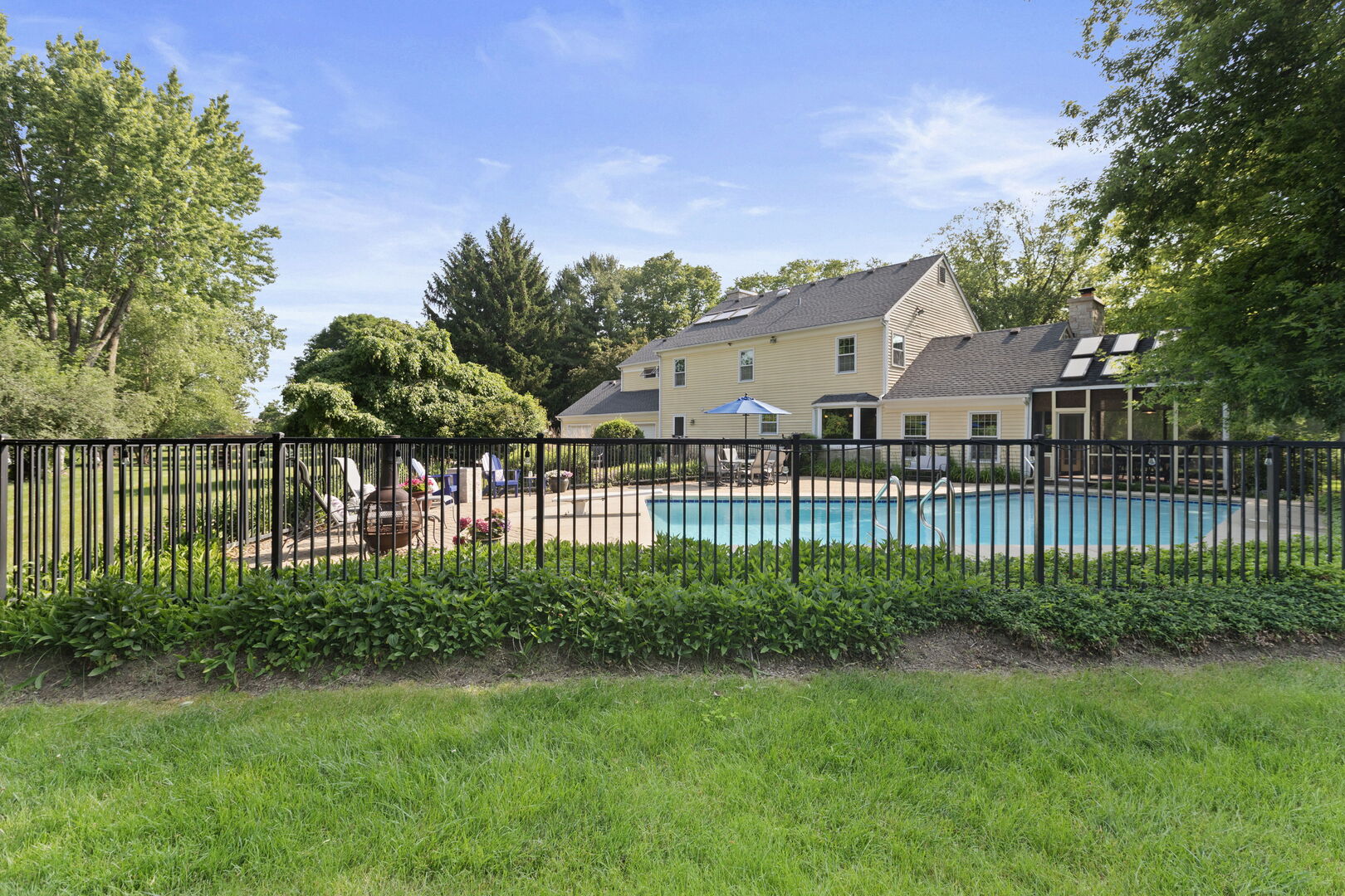 8 Stone Ridge Drive