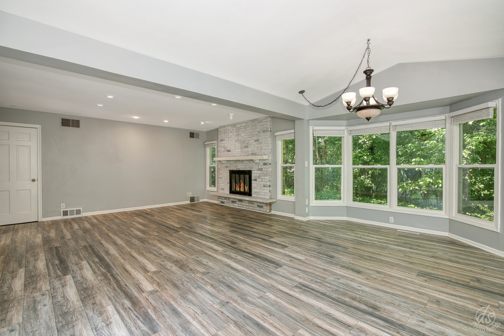 28426 W Lindbergh Drive