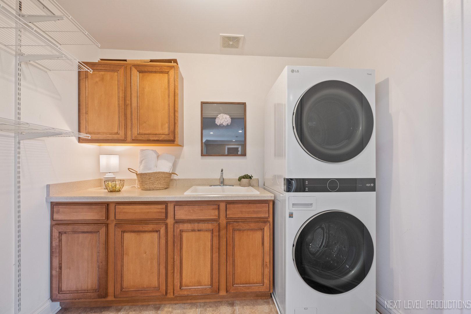 10N916 Highland Trail