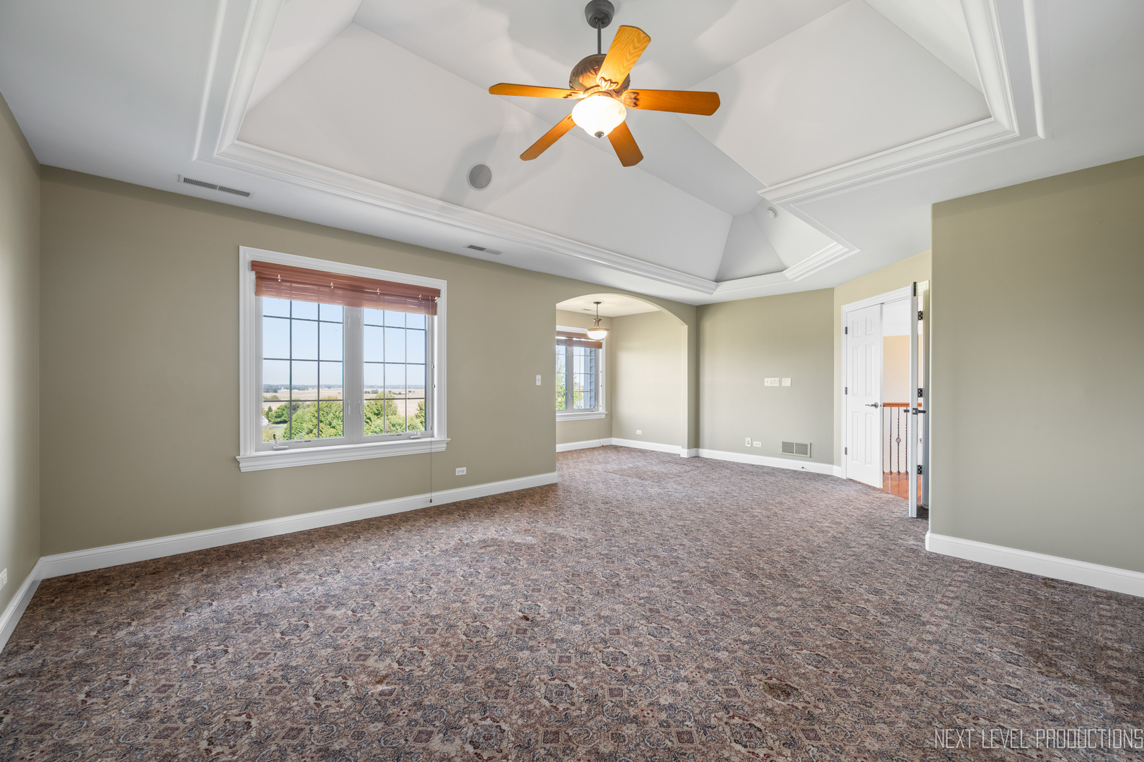 10N916 Highland Trail