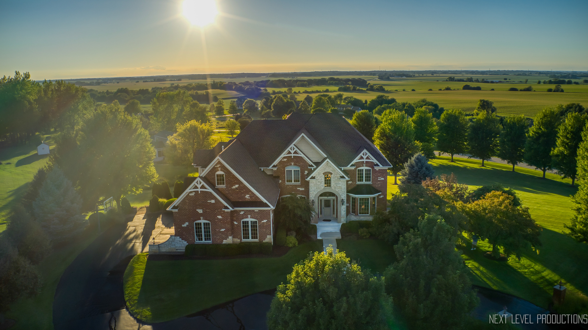 10N916 Highland Trail