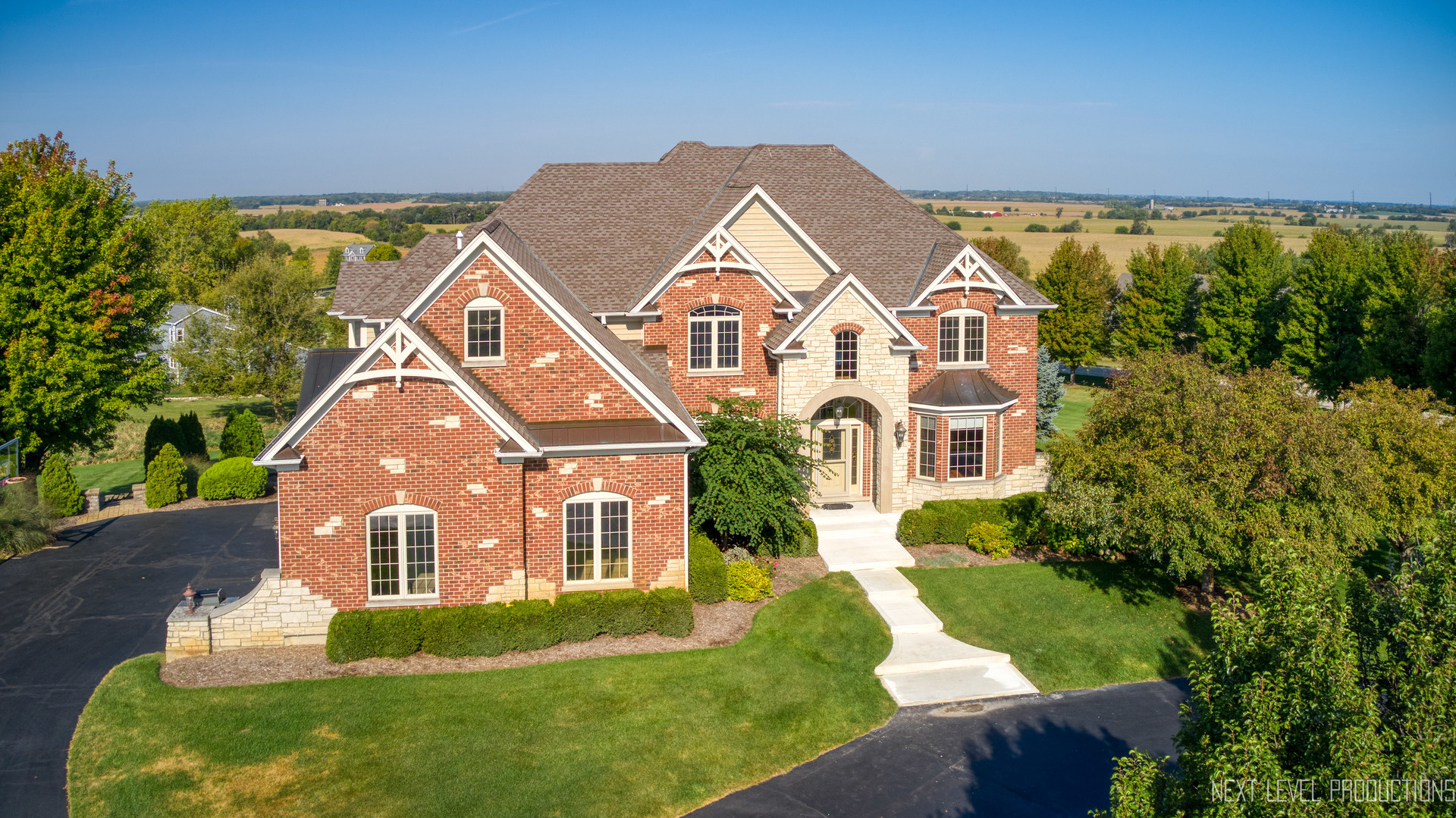 10N916 Highland Trail