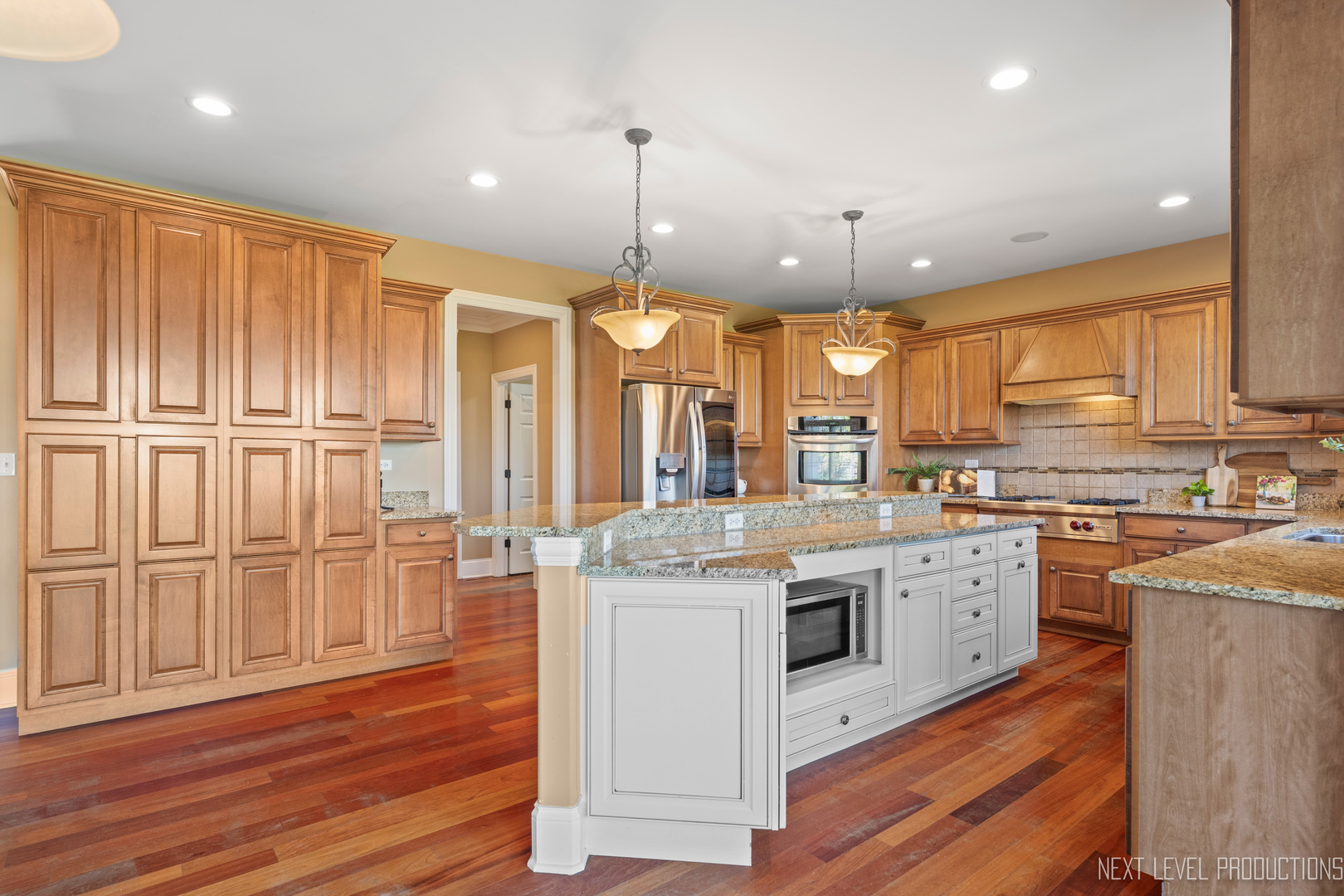 10N916 Highland Trail