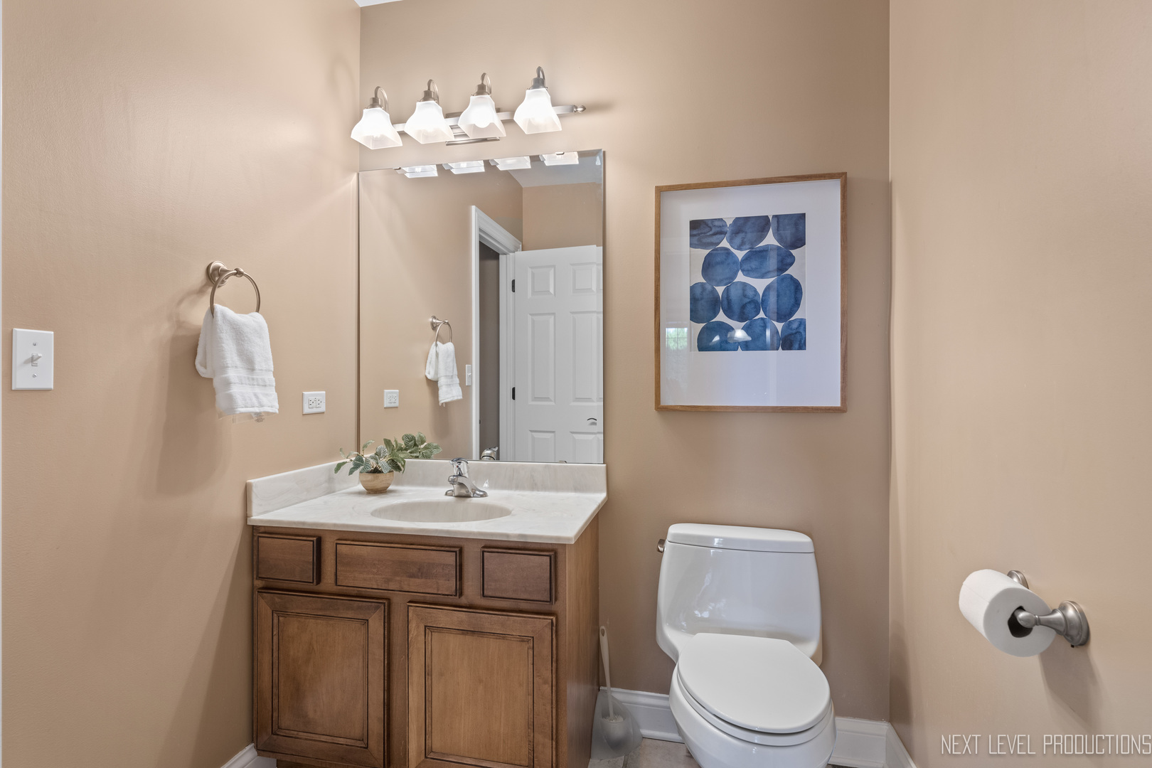 10N916 Highland Trail