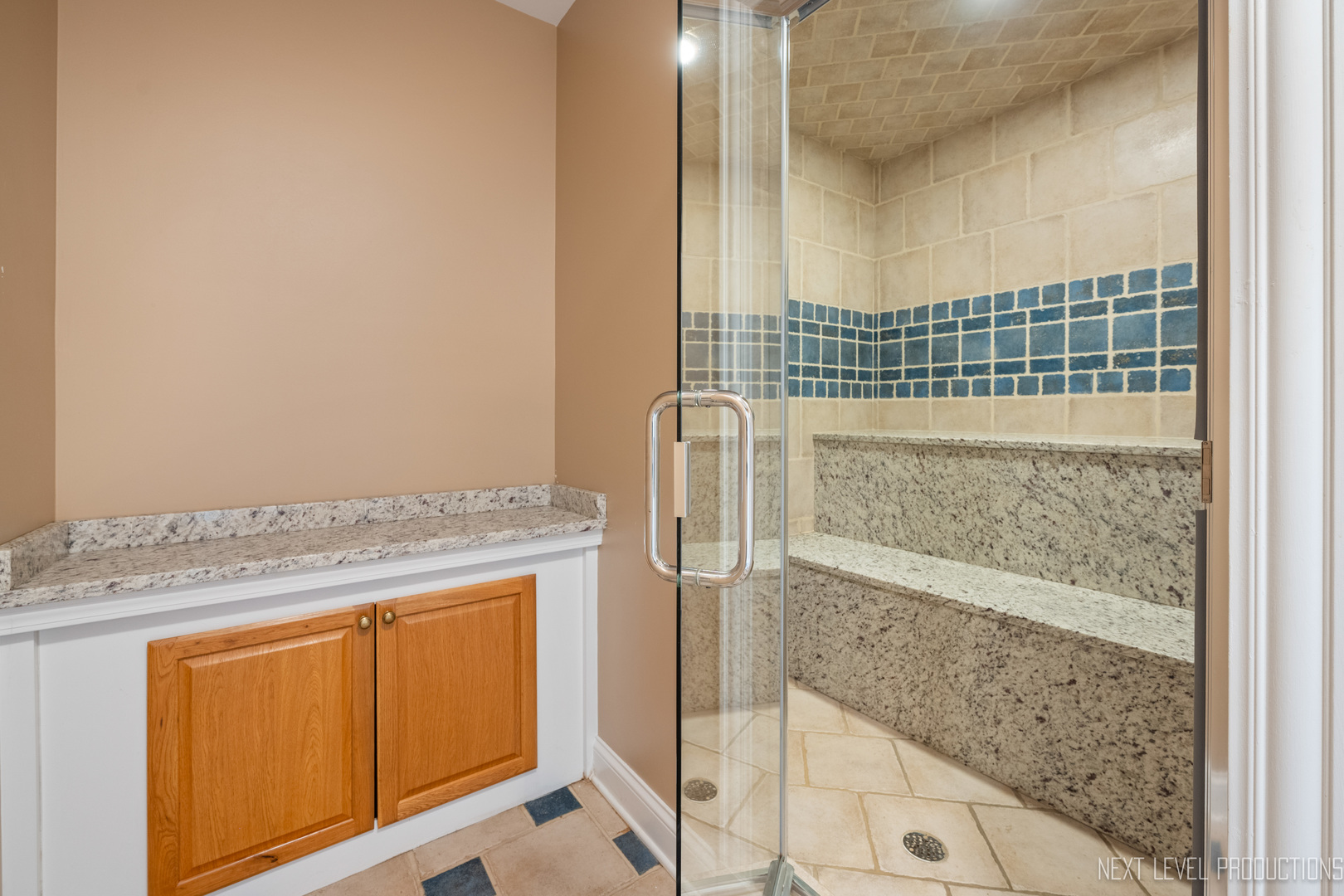 10N916 Highland Trail