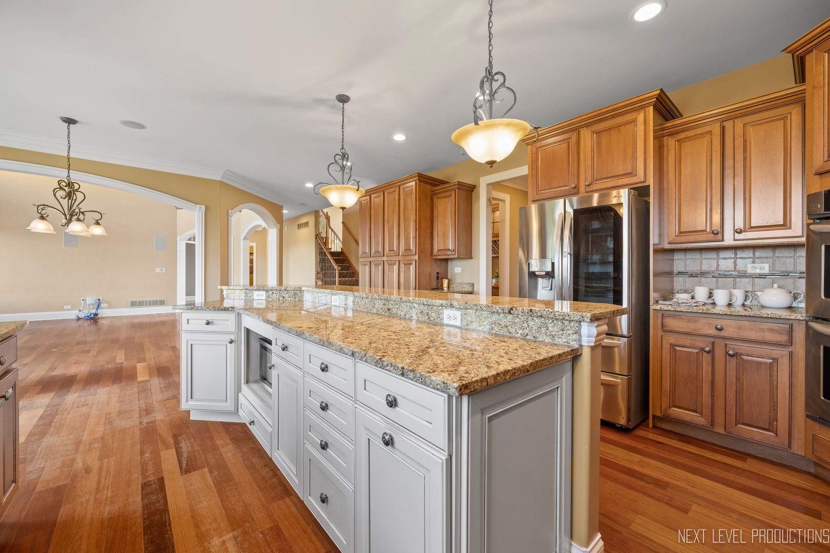 10N916 Highland Trail