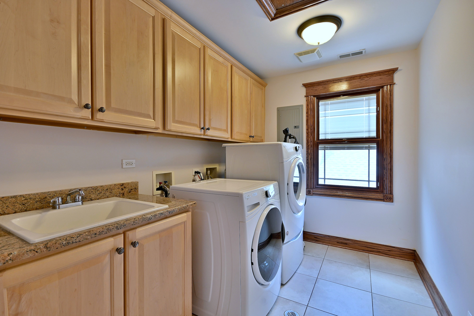 6035 N Navarre Avenue