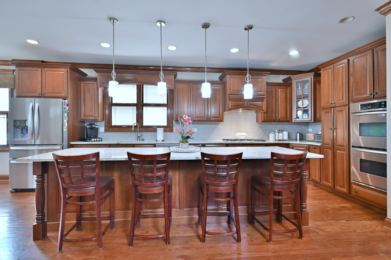 6035 N Navarre Avenue