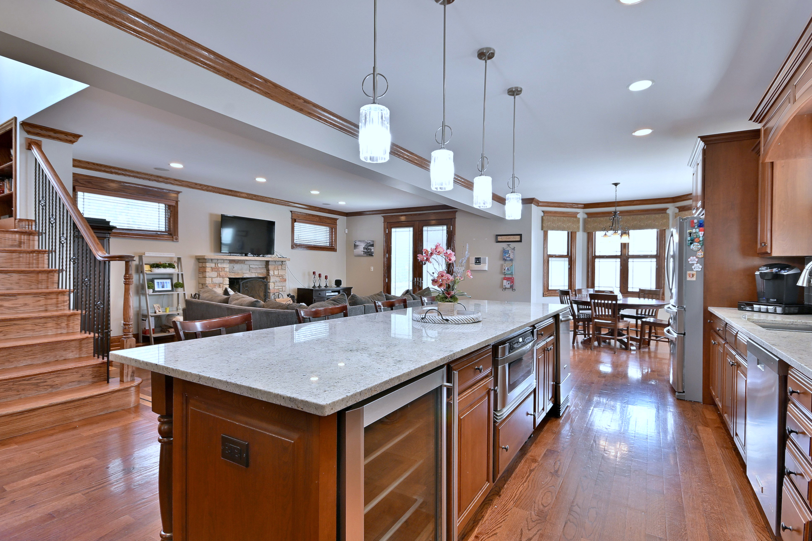 6035 N Navarre Avenue