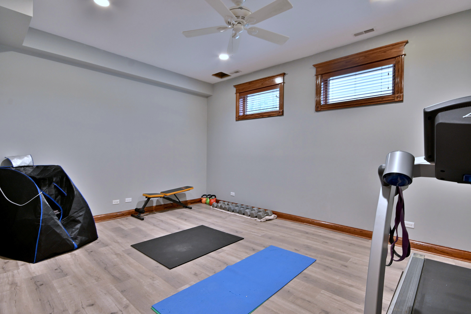 6035 N Navarre Avenue