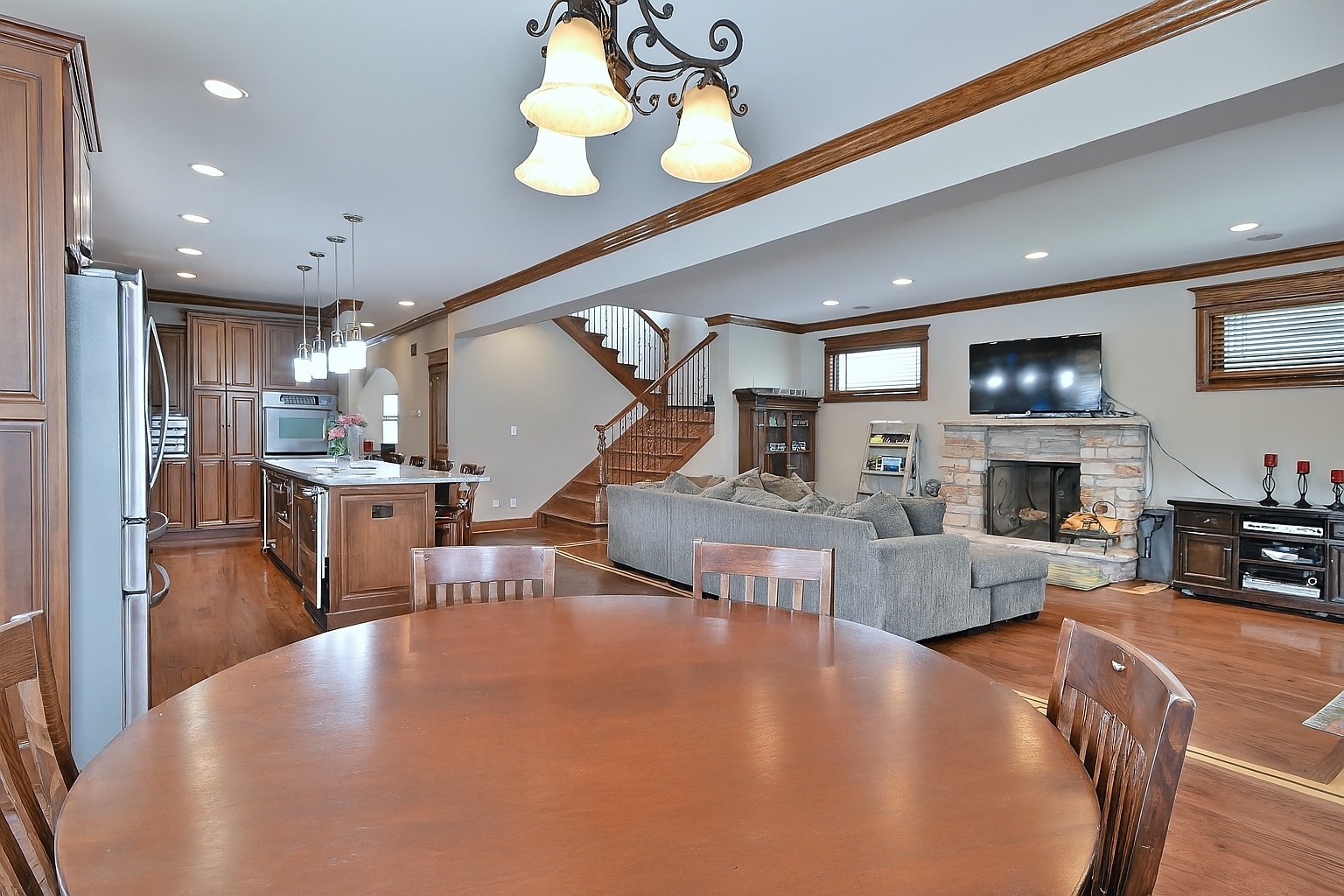 6035 N Navarre Avenue