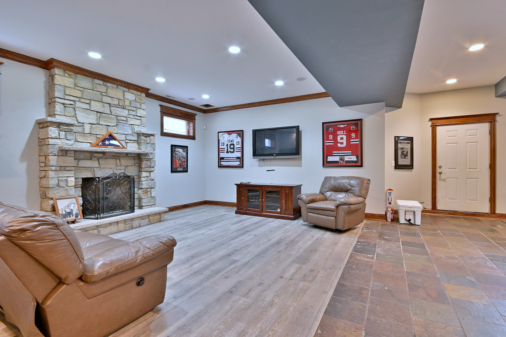 6035 N Navarre Avenue