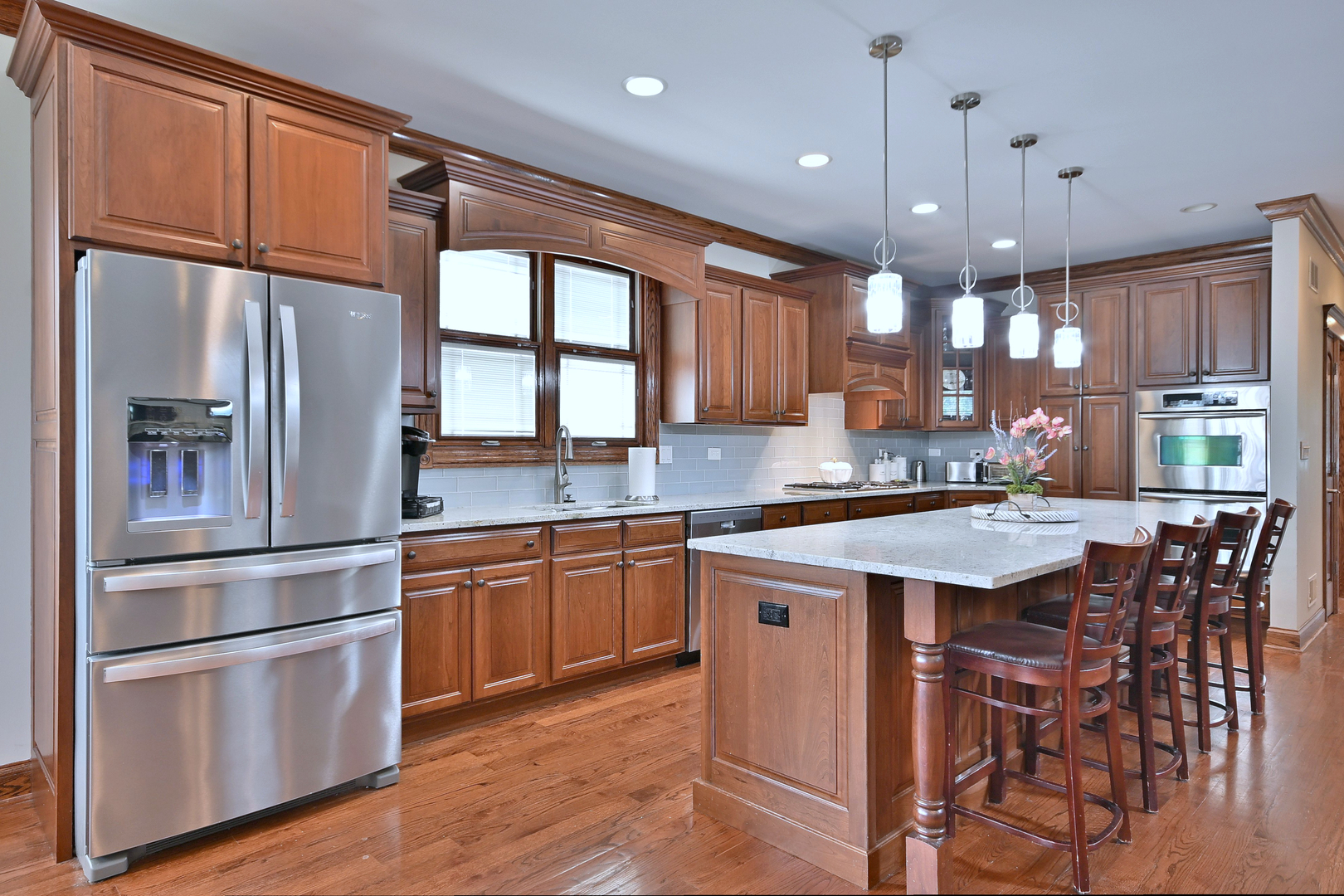 6035 N Navarre Avenue