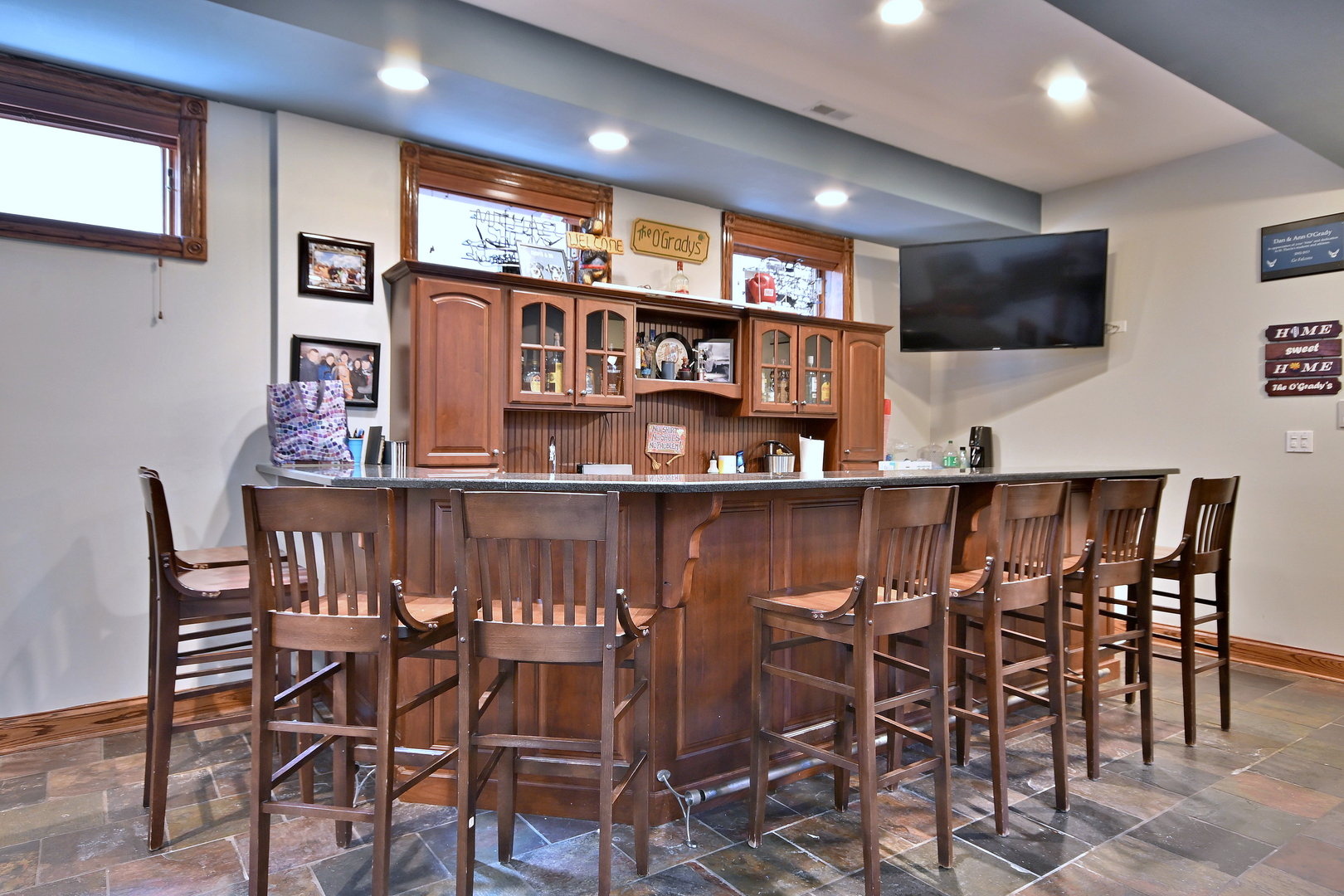 6035 N Navarre Avenue