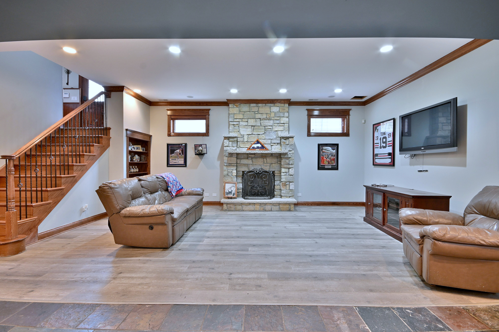 6035 N Navarre Avenue