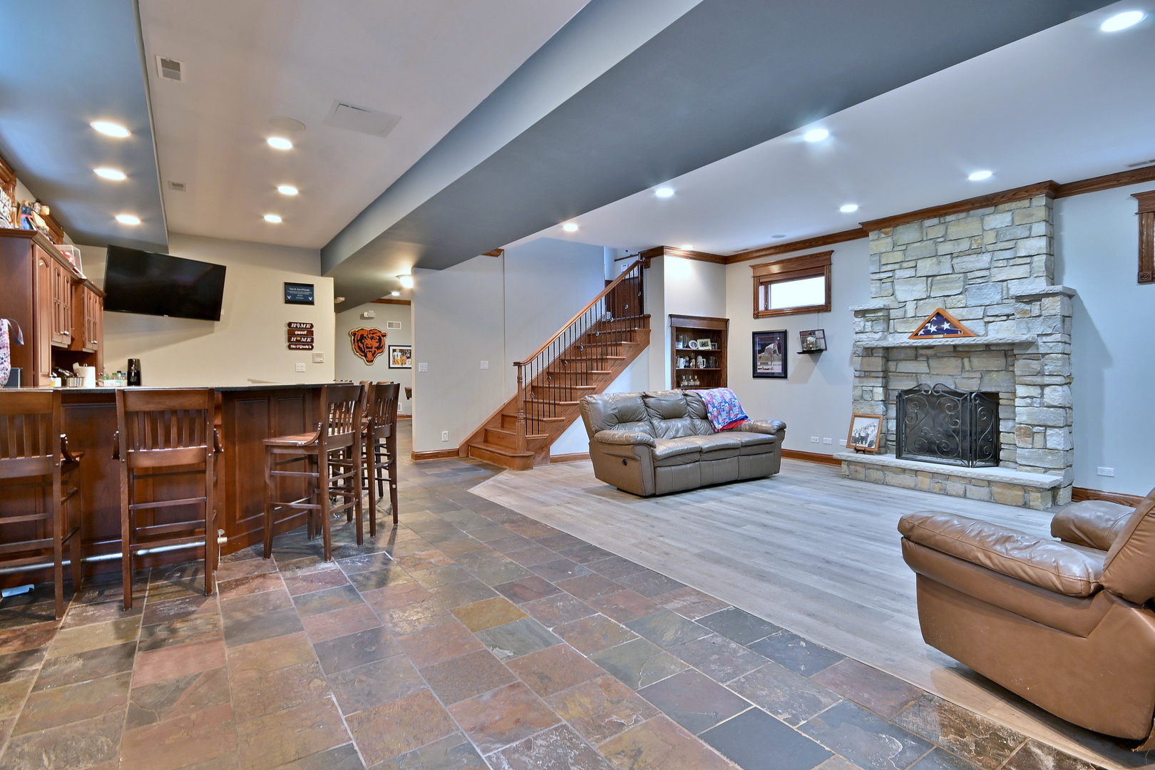 6035 N Navarre Avenue