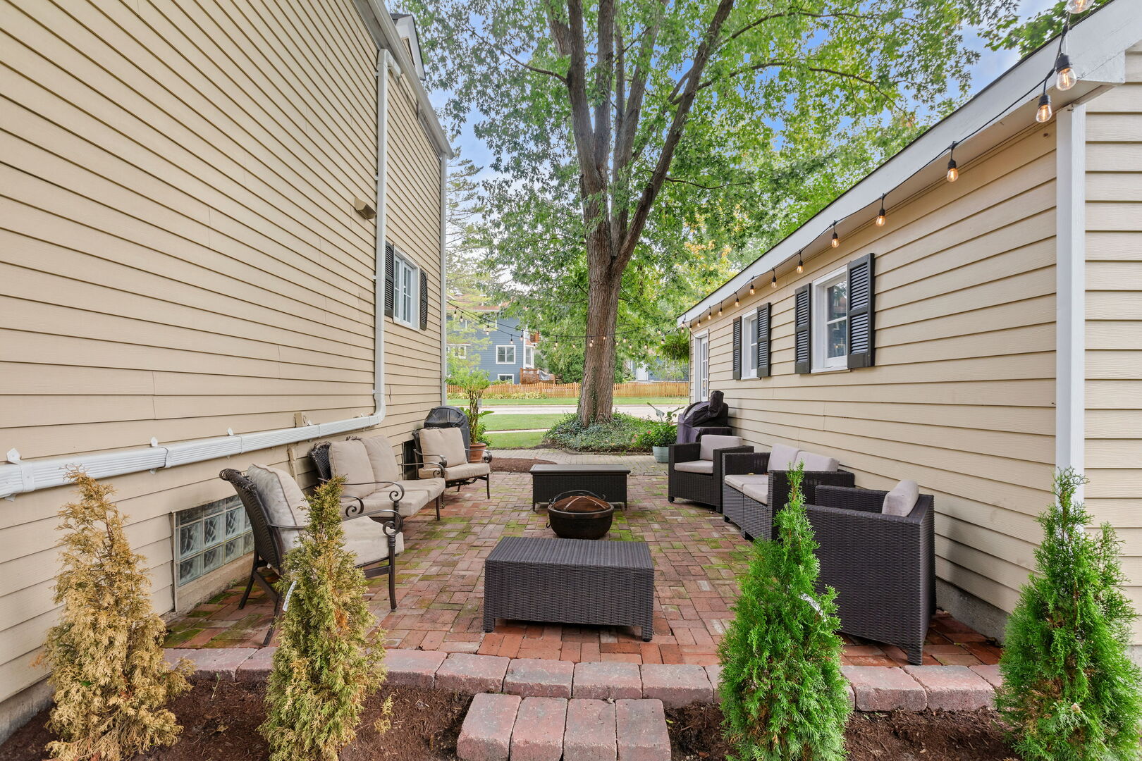 345 E Russell Street