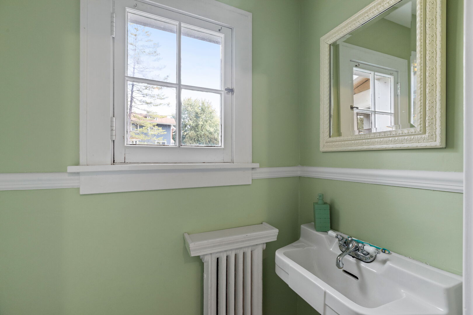 345 E Russell Street