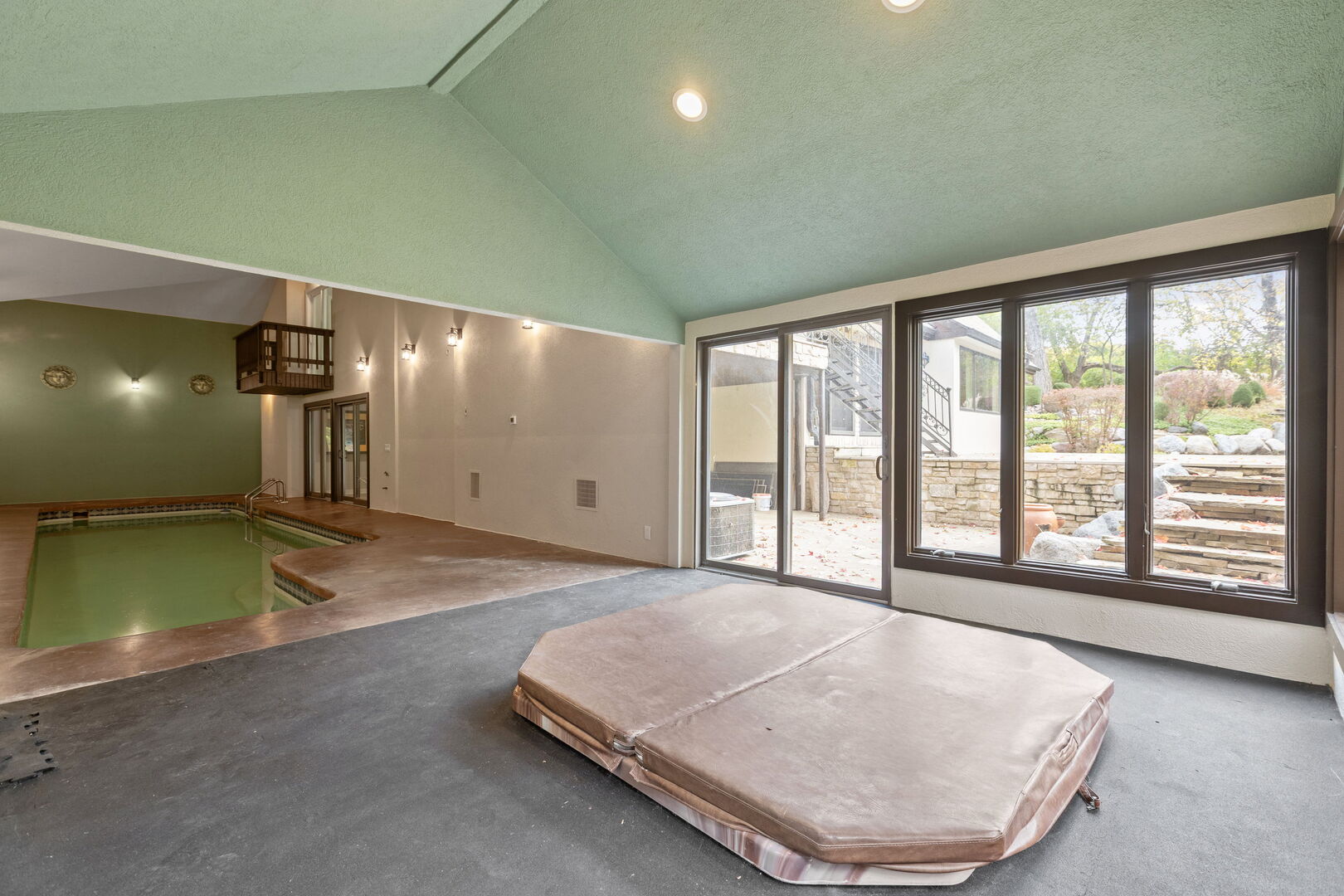 12 Rock Ridge Road