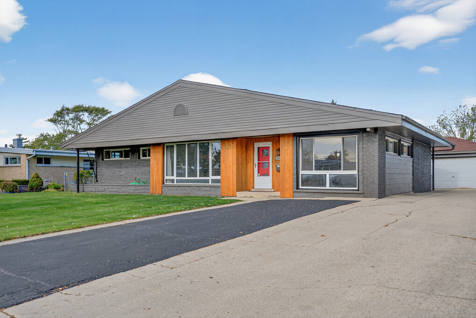 7818 W Argyle Street