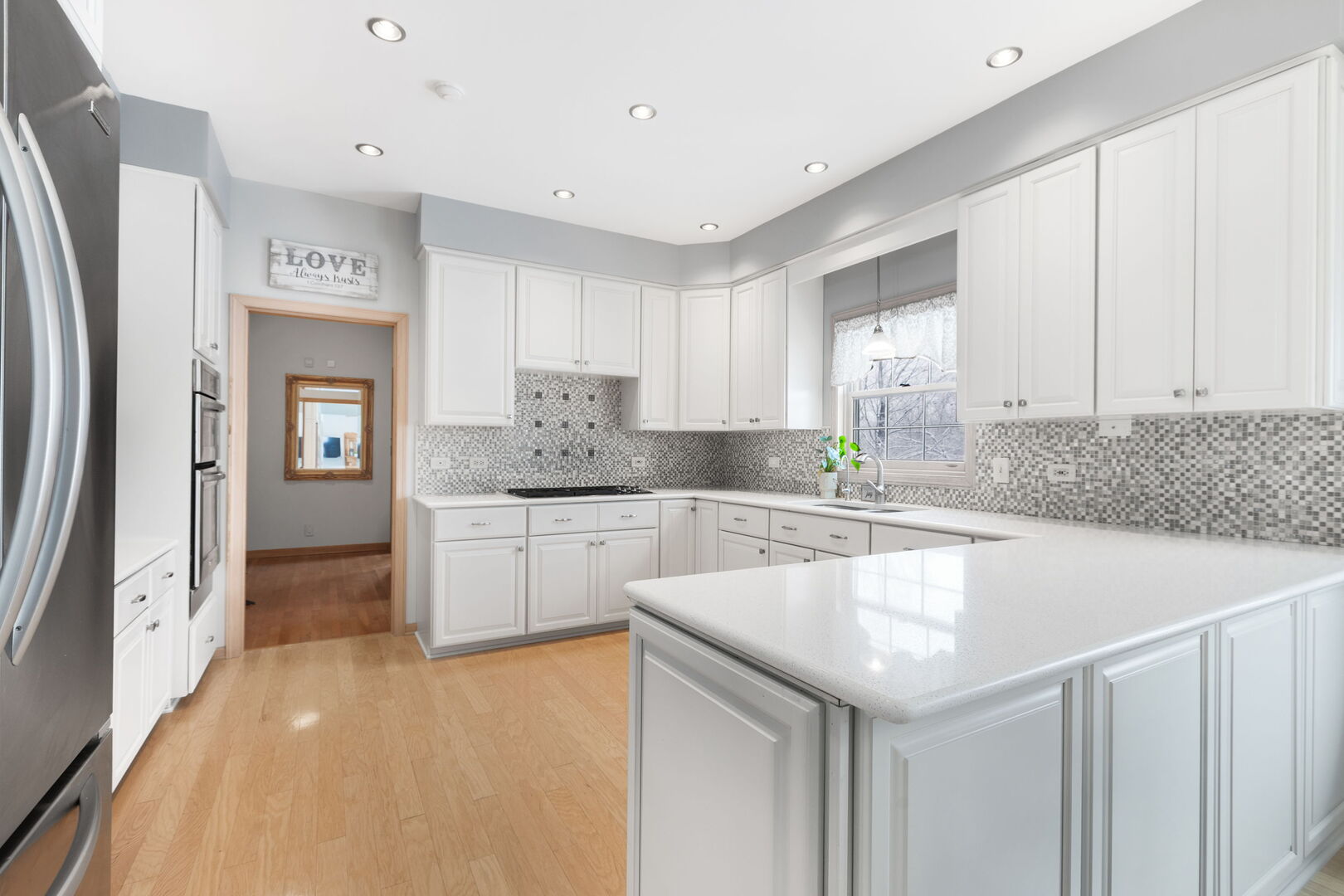 7N610 Cloverfield Circle