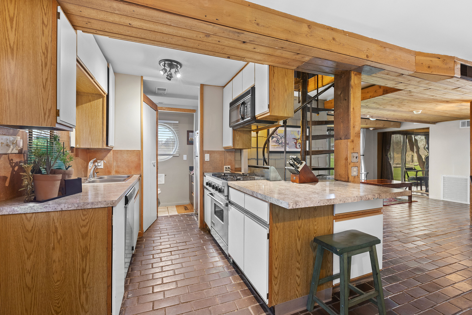 330 S Barrington Road